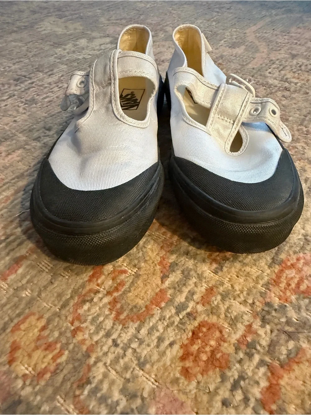 Vans silver canvas